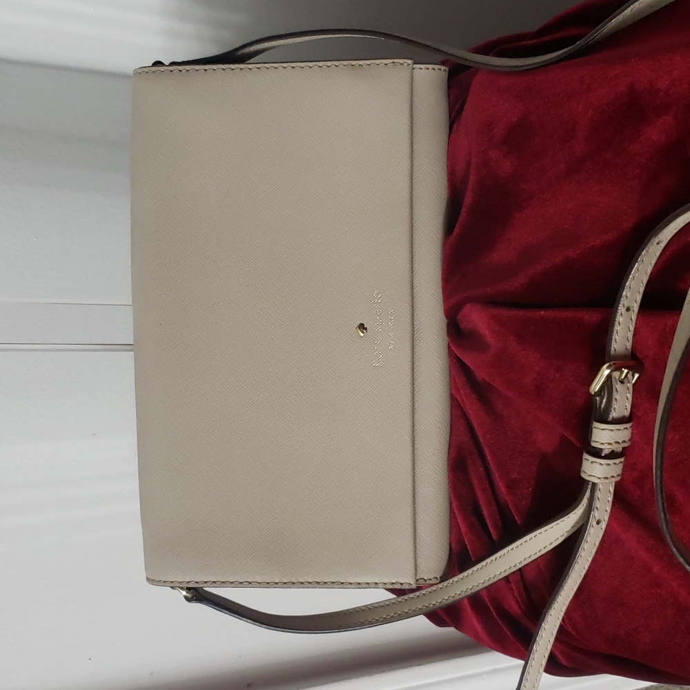 KATE SPADE CROSSBODY PURSE